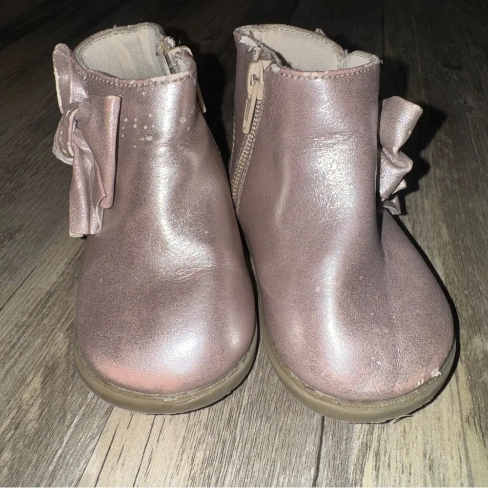 ☀️6/$20☀️ Garanimals Metallic Pink Kids Boots with Bow